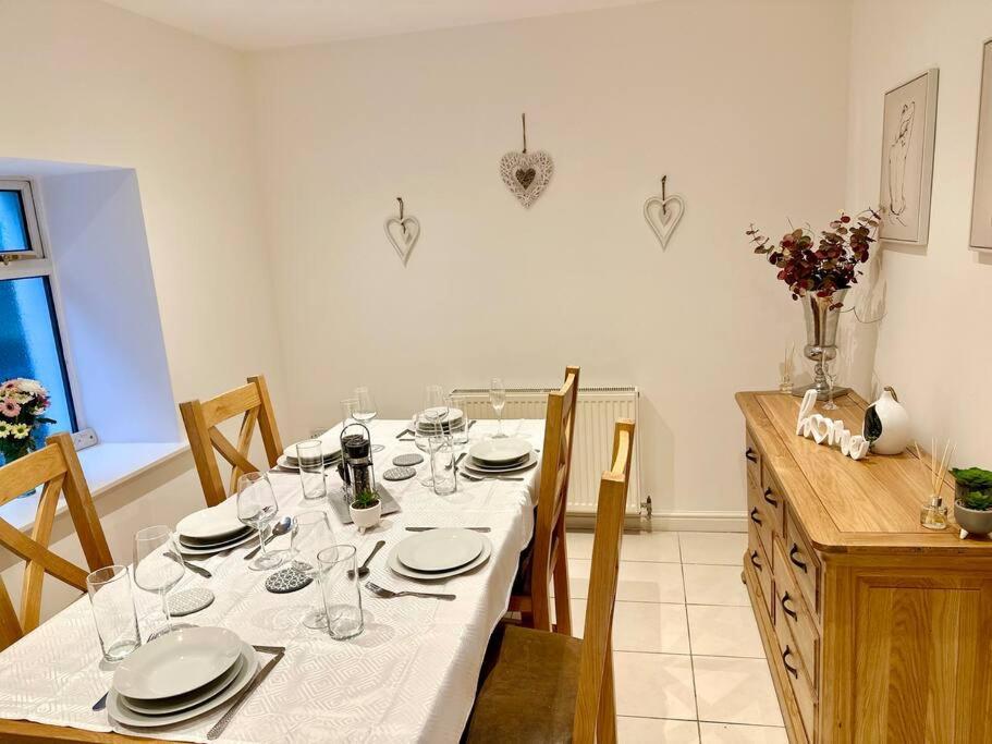 Cottage,Cinema Room,Log Burner Blaenavon Bagian luar foto